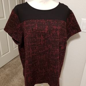 Plus Size Short Sleeve Black and Red Top 2X